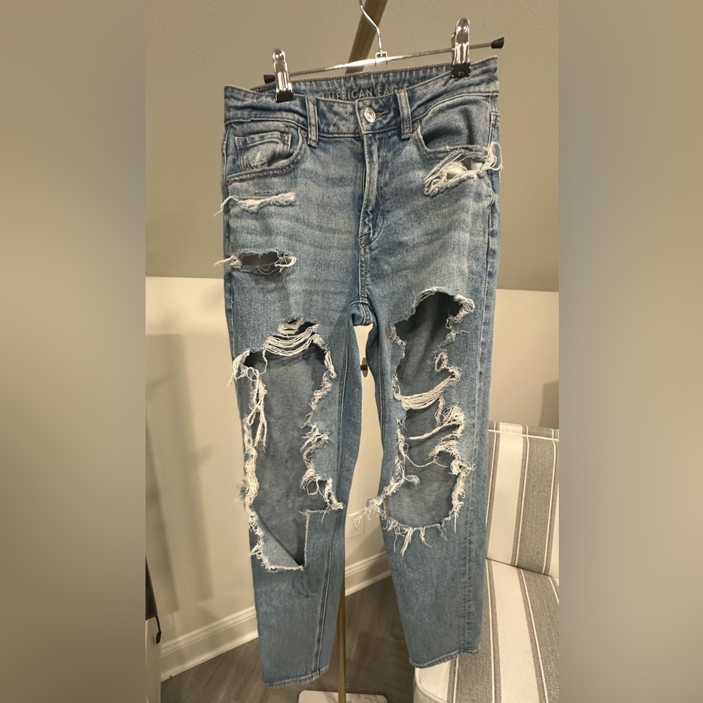 American Eagle Mom Stretch Jeans Size 2 Long, Super Destroyed Ripped